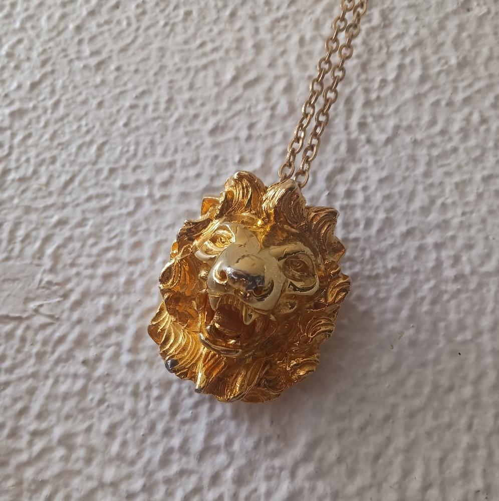 18 Kt Gold Plated Judith Leiber Lion Necklace Pin - Picture 2 of 12